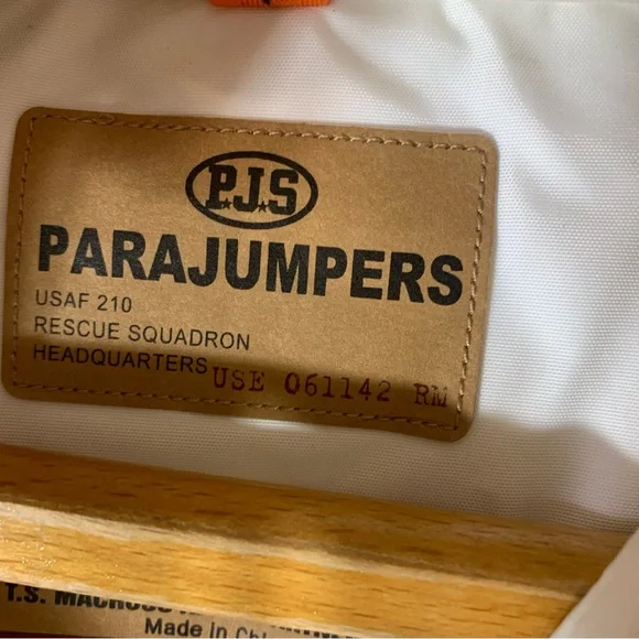 Parajumpers winter coat , used only 5 Times - Picture 11 of 12